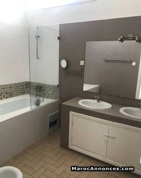 Villa en location à val d'anfa - الدار البيضاء (2)