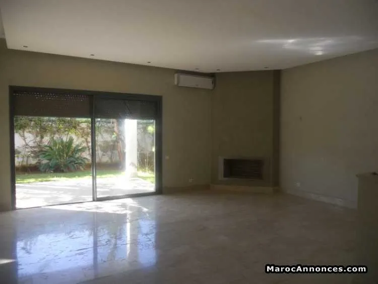 Villa en location à ain diab - الدار البيضاء