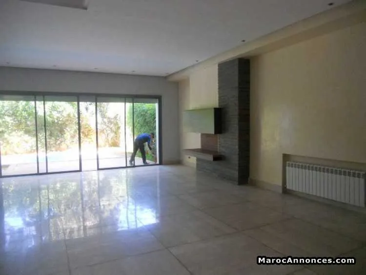 Villa en location au quartier ain diab ii - الدار البيضاء (2)