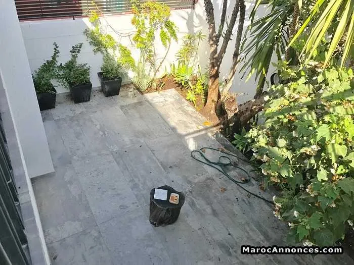 Villa à louer de 220 m² - longchamps - الدار البيضاء (3)