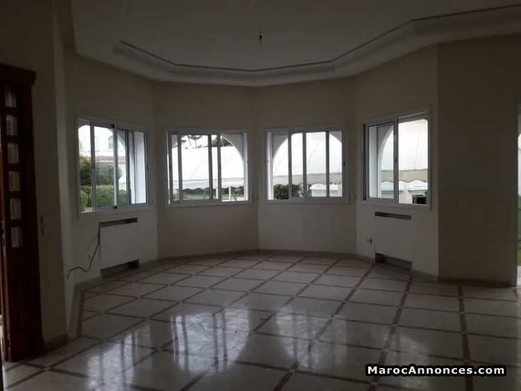 Villa en location à ain diab - الدار البيضاء