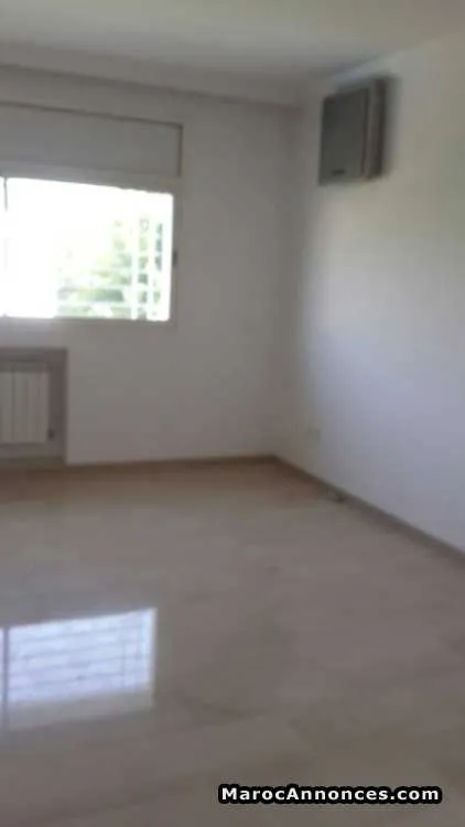 Louer villa avec piscine à souissi, rabat - الرباط (3)