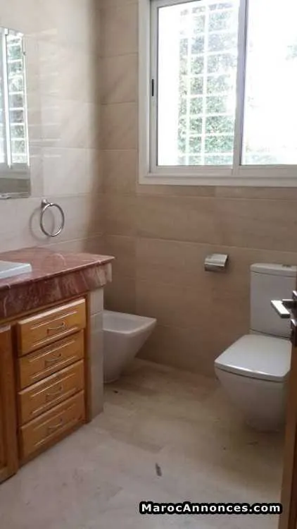Louer villa avec piscine à souissi, rabat - الرباط (2)