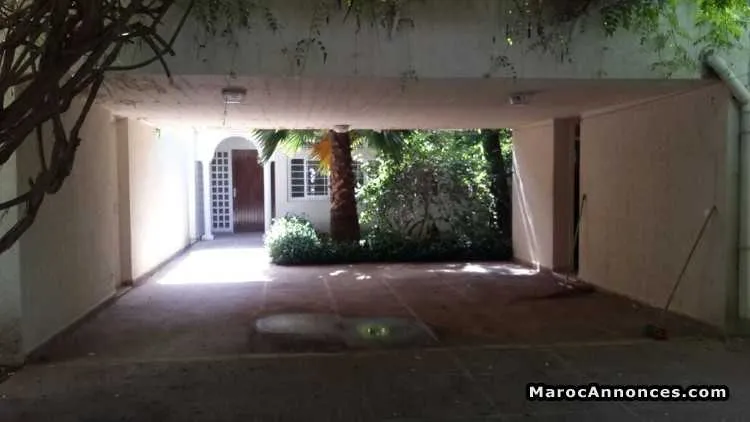 Louer villa avec piscine a souissi, rabat - الرباط (2)