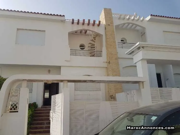 Villa de 244 m2 meublé avec picine à achakar - طنجة