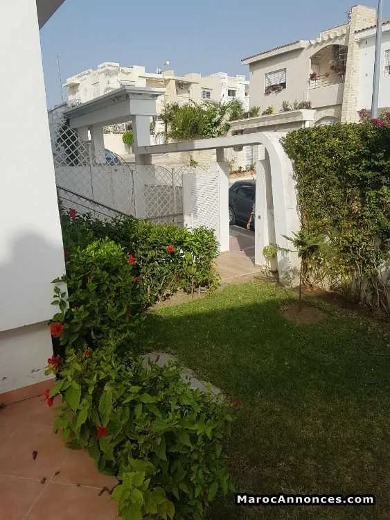 Villa de 244 m2 meublé avec picine à achakar - طنجة (2)