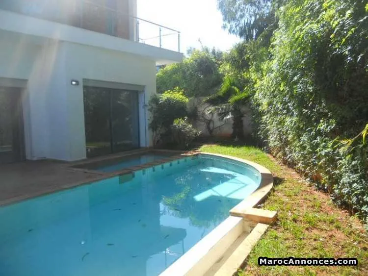 Villa en location à ain diab - الدار البيضاء