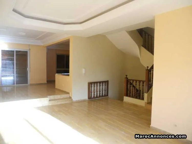 Villa en location à val d'anfa - الدار البيضاء (2)