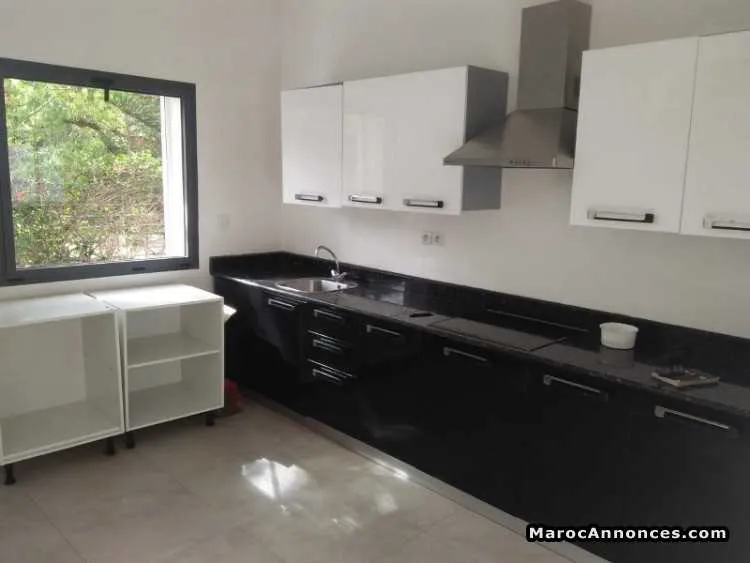 Villa en location à ain diab - الدار البيضاء