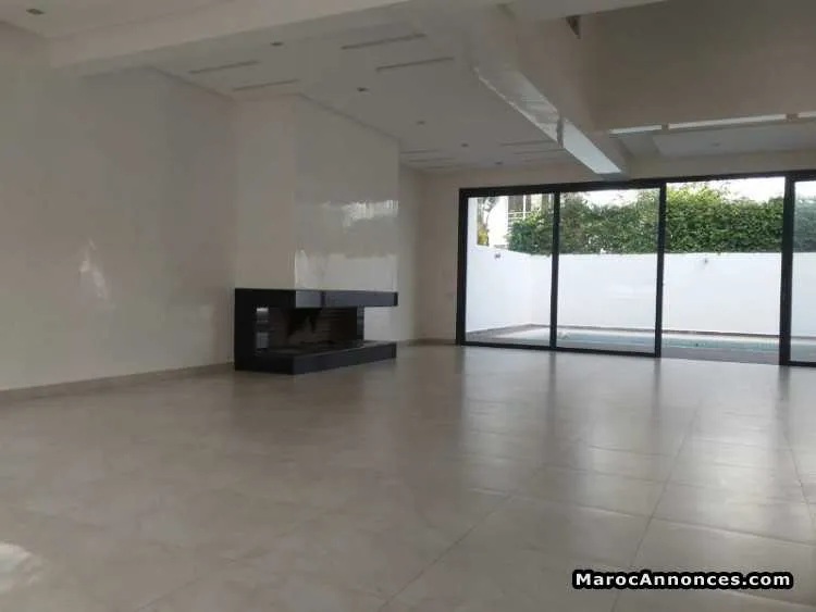 Villa en location à ain diab - الدار البيضاء (2)