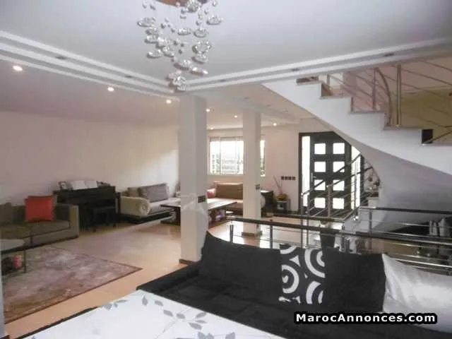 Belle villa 200 m² à louer, longchamp, casa - الدار البيضاء (2)
