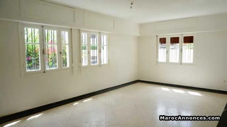 Villa à louer de 120 m² oasis - الدار البيضاء (2)