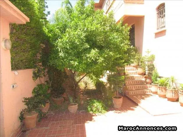 Etage villa meublé a louer  route de casa - مراكش