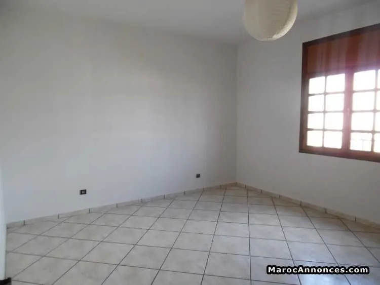 Villa de luxe situe à hay riad - الرباط