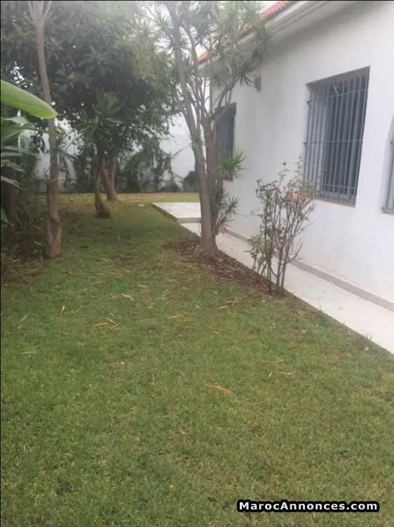 Villa au quartier polo à louer - الدار البيضاء (2)