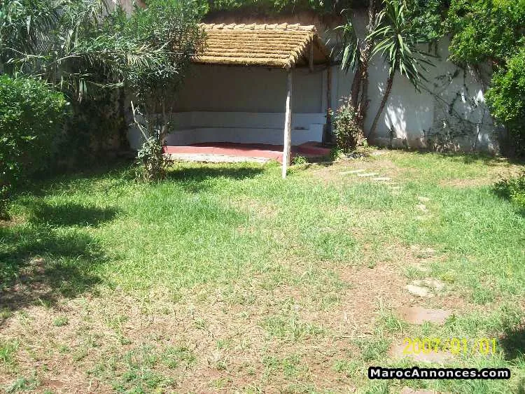 Villa  a louer oisis vide - الدار البيضاء (2)