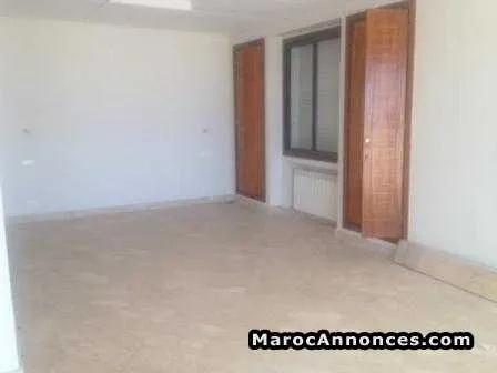 Villa vide à la location à ain diab - الدار البيضاء