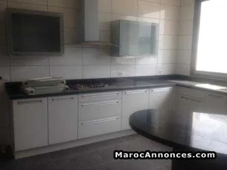 Villa vide à la location à ain diab - الدار البيضاء (3)