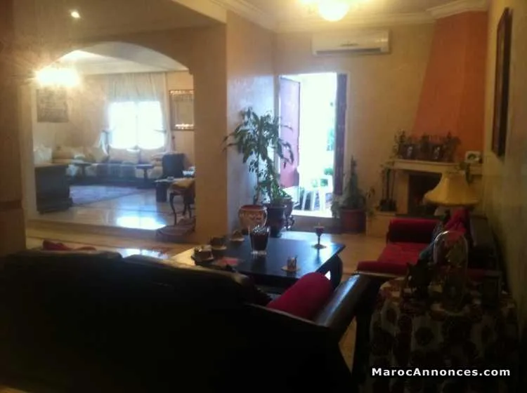 Etage de villa 330m2 - الدار البيضاء