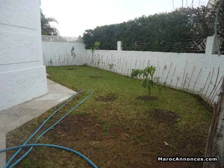 Villa de 600m² a louer à souissi - الرباط