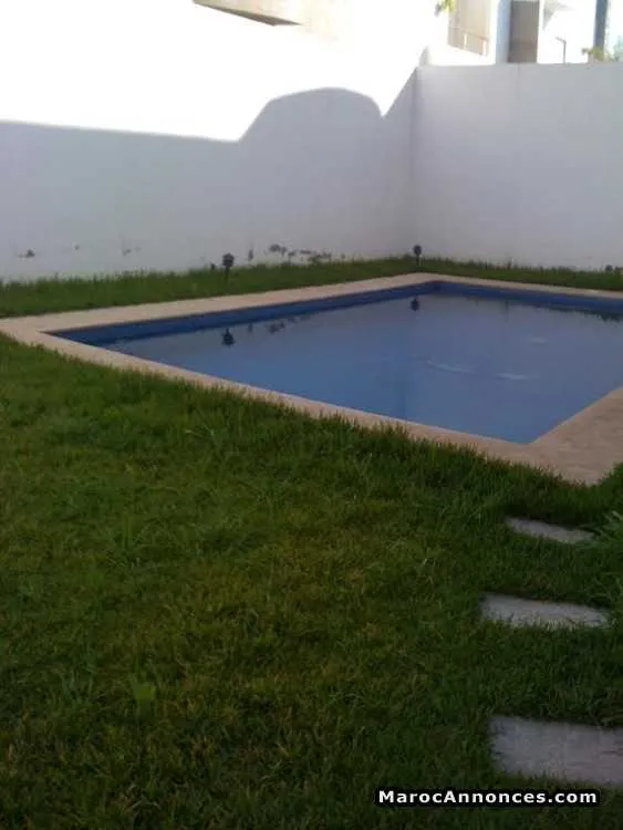 Villa de 378 m² à nouaceur - الدار البيضاء (3)
