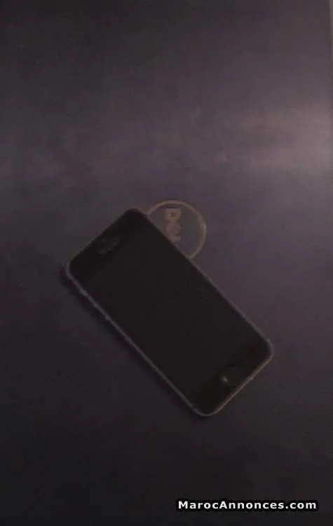Iphone 5s silver black emprunte digitale - الدار البيضاء (2)