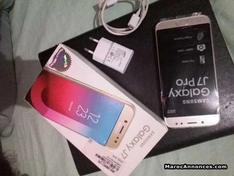 Samsung j7 pro - سلا