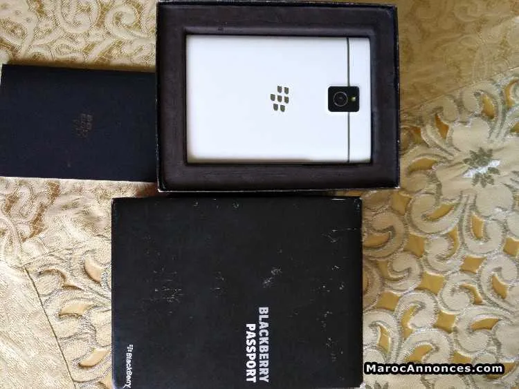Blackberry passeport blanc - الدار البيضاء (2)