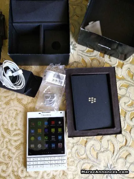Blackberry passeport blanc - الدار البيضاء (3)