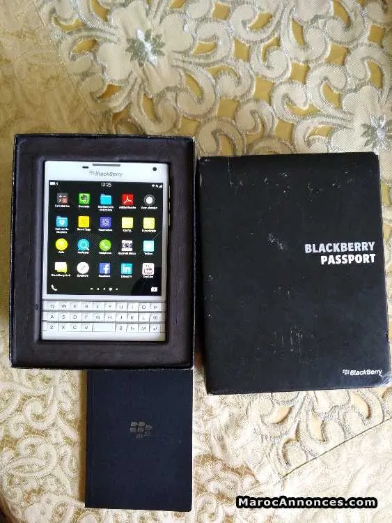 Blackberry passeport blanc - الدار البيضاء