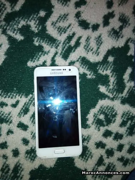 Samsung a3 a vendre - أكادير