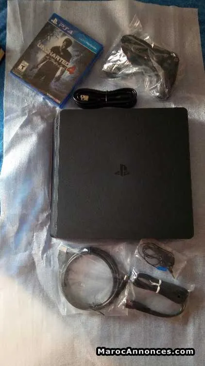 Ps4 slim+ jeu - الرباط
