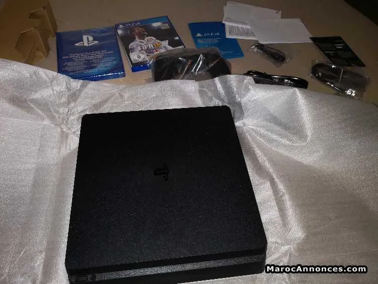 Sony playstation 4 slim (1 tb) plus manettes dual - الدار البيضاء (3)
