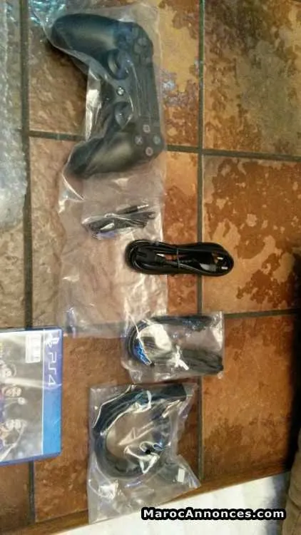 Ps4 slim 3 jeux - الدار البيضاء (3)