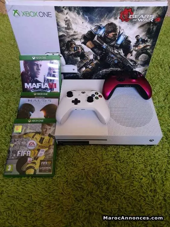 Xbox one s 1000go 2 manettes 4 jeux - مكناس