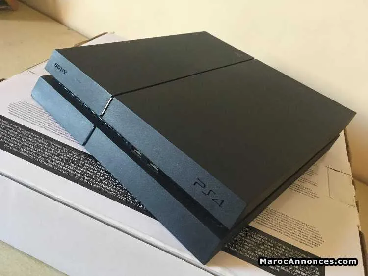 Ps4 fat 1216b 1to+manette+compte avec deux jeux - أكادير