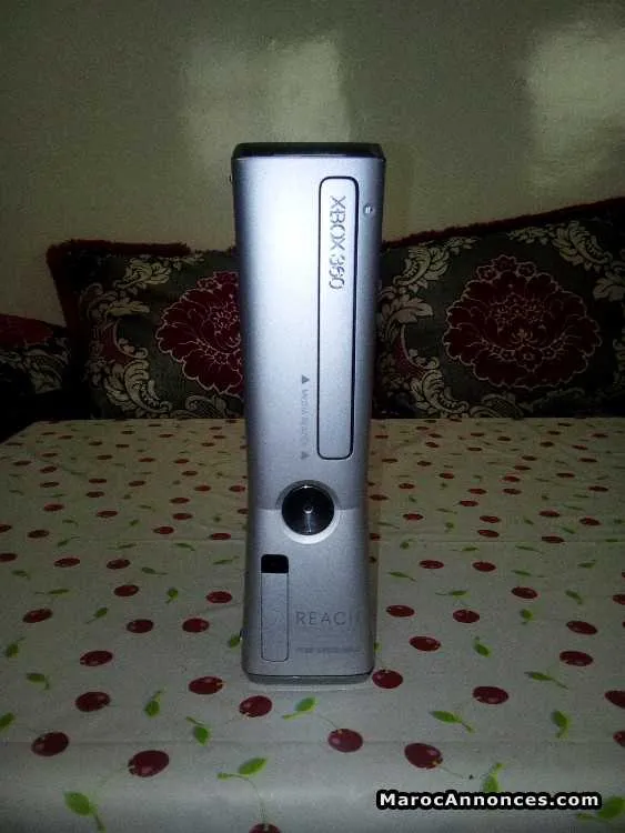 Xbox 360 slim 250 gb - الدار البيضاء (2)