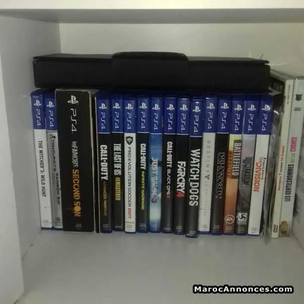 Ps4 + 16 jeux - الدار البيضاء (2)