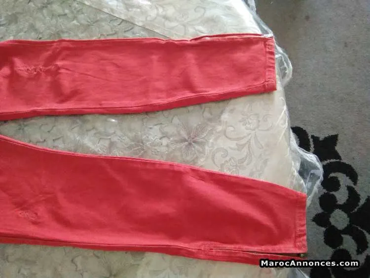 Pantalon rouge pull and bear 38 - الرباط (3)
