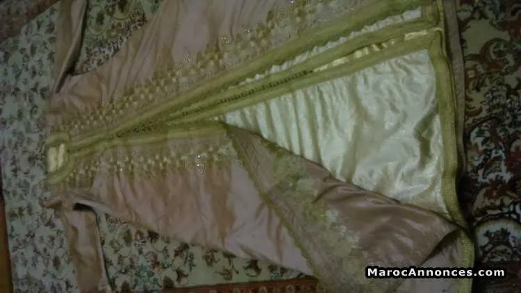 Caftan 2 pièces satin de chaise avec sandales(37) - الدار البيضاء (3)