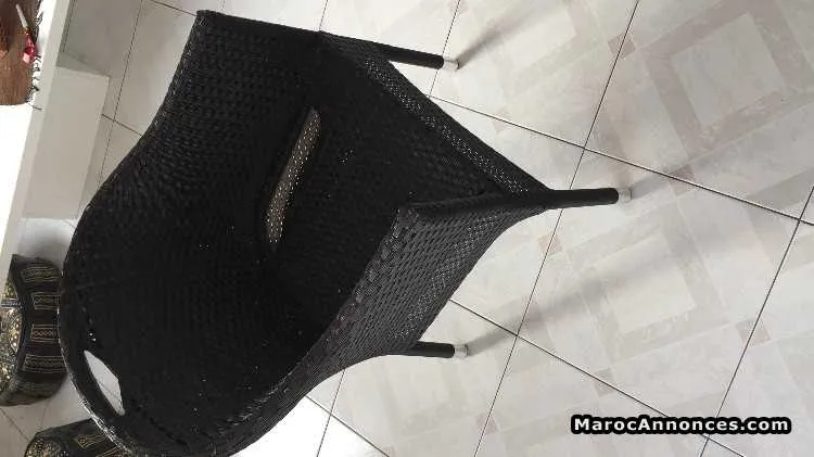 Table et 6 chaises en rotin - الدار البيضاء (3)