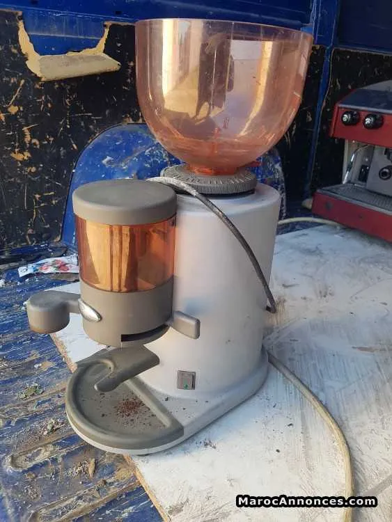Machine café wega plus moulin - المحمدية