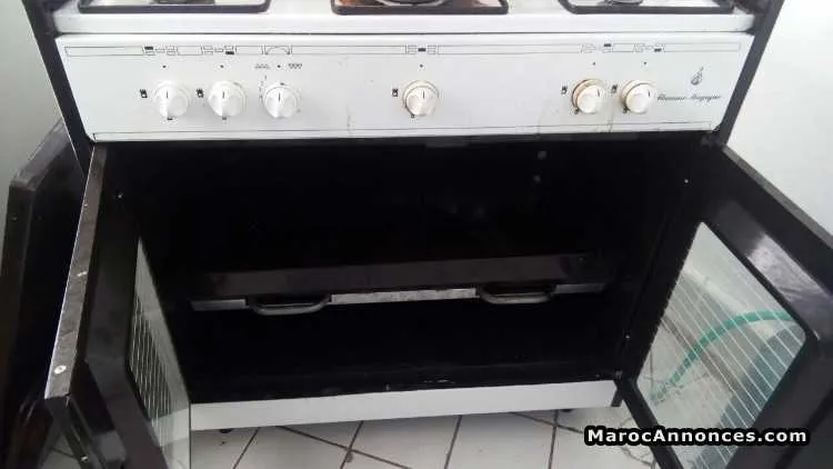 Cuisiniere à gaz a 5 feux et four - الرباط (3)