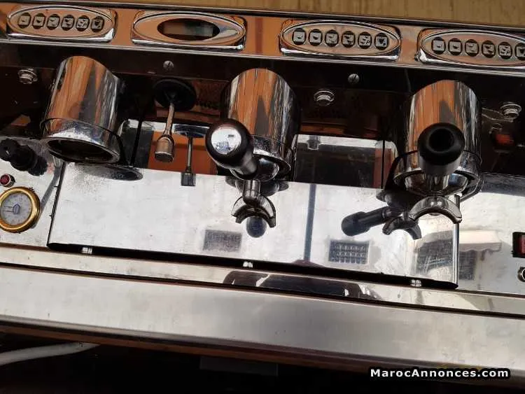 Machine cafe royal trois groupe - المحمدية