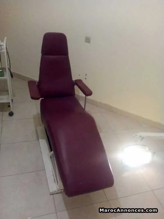 Fauteuil dentare avec lampe - طنجة
