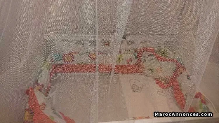 Lit bebe avec matelas simmons - الرباط (3)