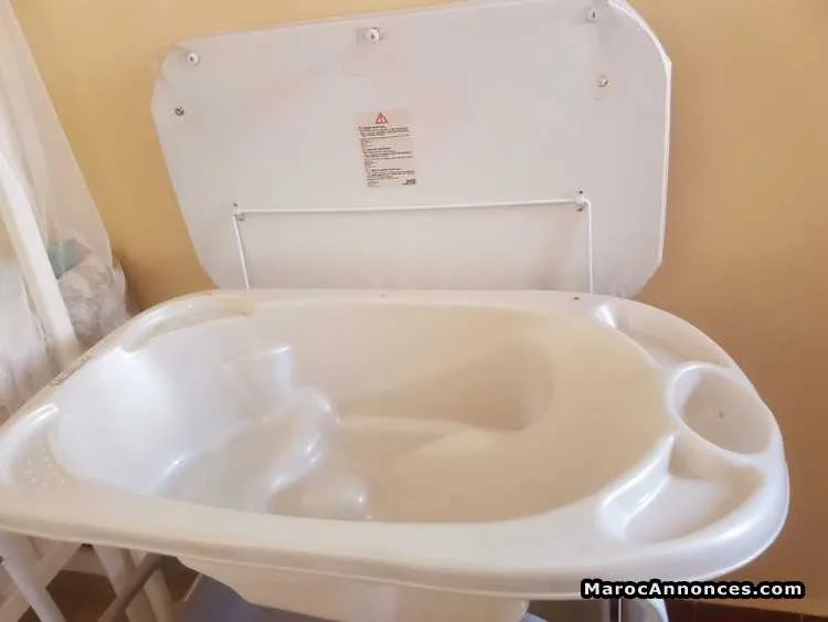 Bain bébé et table à langer - فاس (3)