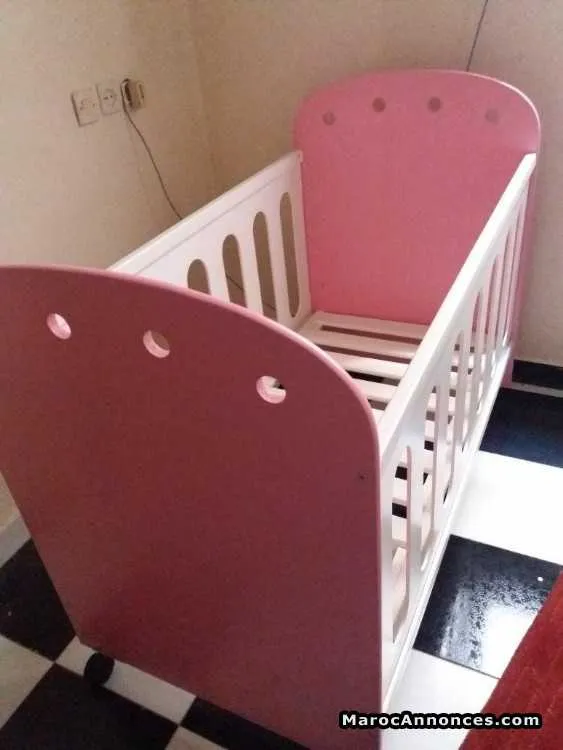 Lit bébé neuf pas chèr en bonne état - مراكش (2)