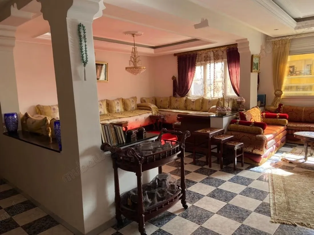 Grand appartement 4 chambres au prix intéressant - طنجة