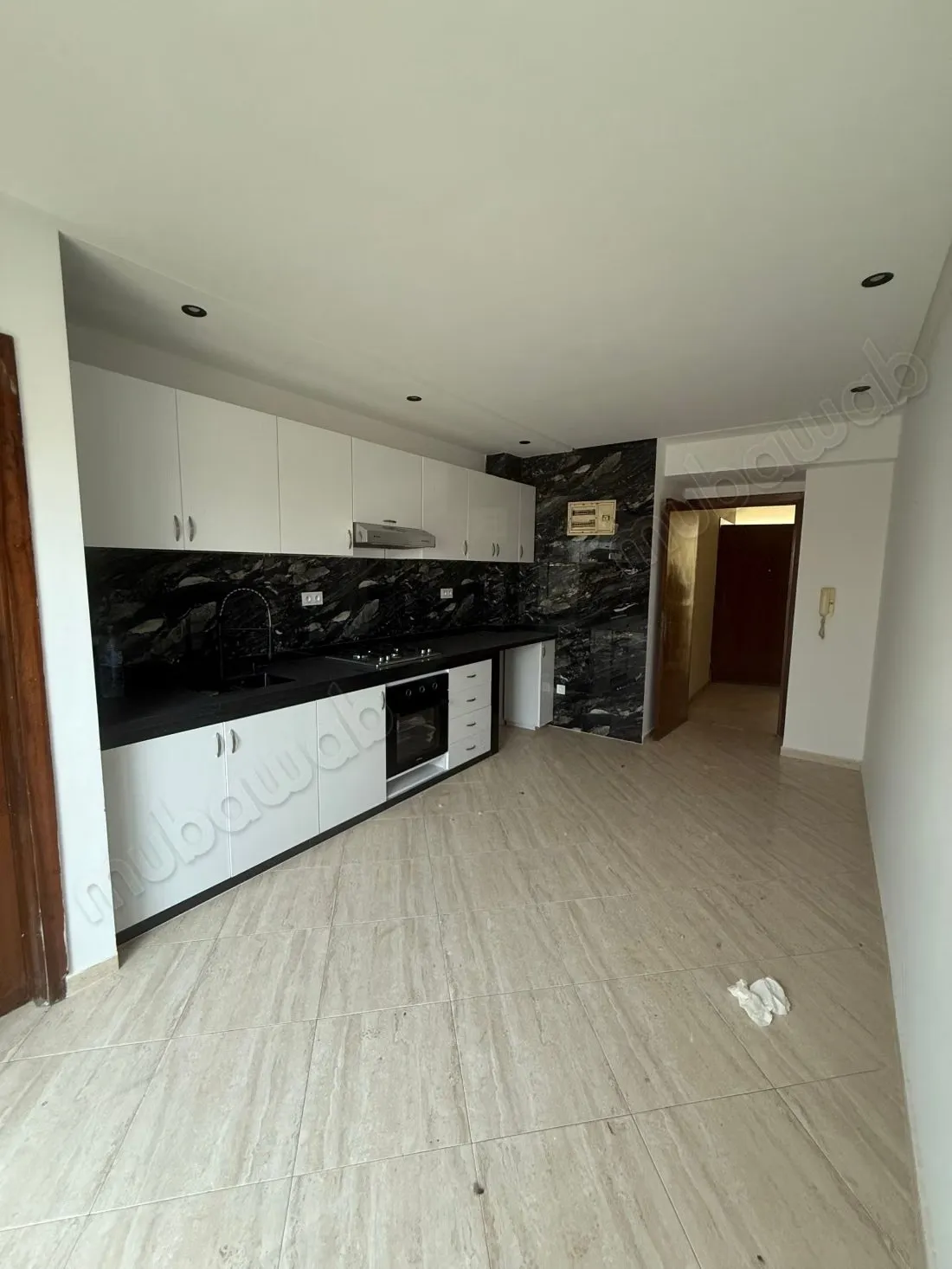 Vend appartement à Les Hôpitaux. 4 pièces. Avec ascenseur et... - الدار البيضاء